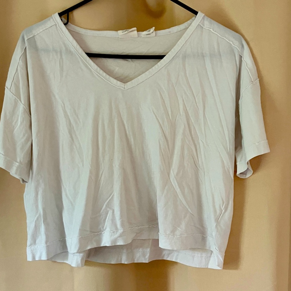 C&C California Cream V-Neck Short Sleeve Top